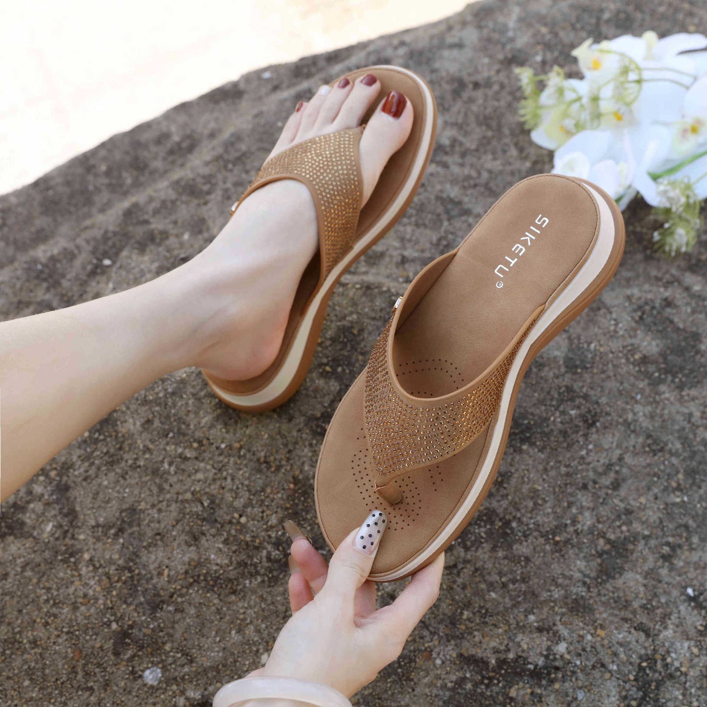 Leisure Platform Wedge Flip Flops With Beads